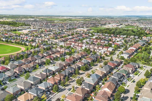 Additional image 46 of 17 Mainard Cres