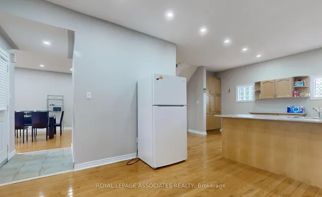 Additional image 12 of 100 Beddoe Dr Unit 25