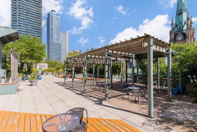 Additional image 33 of 92 King St Unit 305