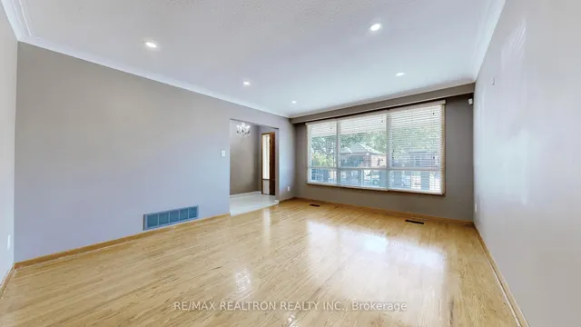 Additional image 7 of 14 Little Blvd