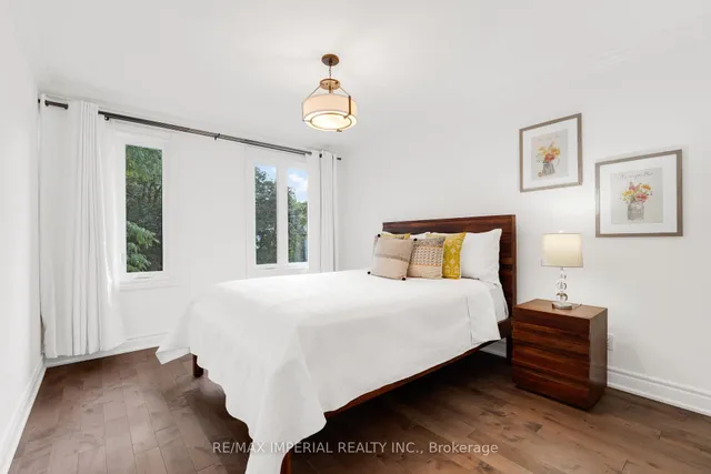 Additional image 38 of 263 Upper Highland Cres