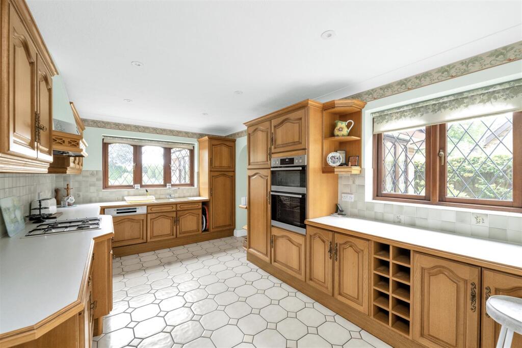 Additional image 13 of Badingham Drive, Harpenden