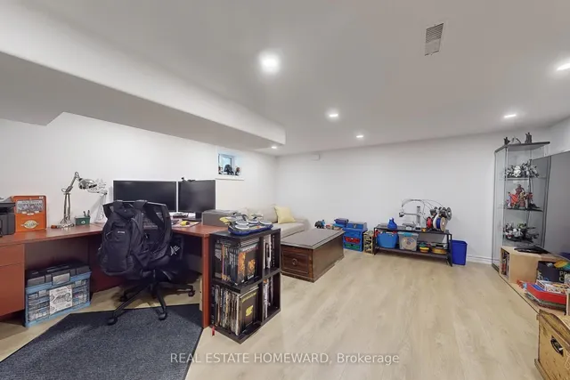 Additional image 31 of 48 Holley Ave