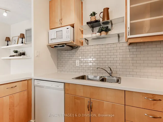 Additional image 8 of 1901 Bayview Ave Unit 301