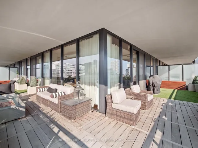 Additional image 36 of 21 Lawren Harris Sq Unit 904