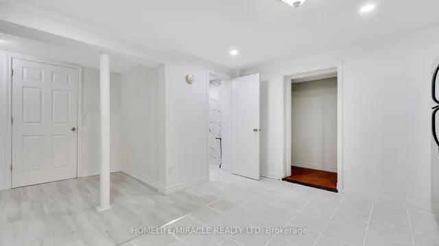 Additional image 34 of 8 Hollyhedge Dr