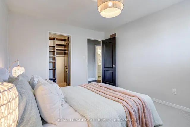 Additional image 27 of 143 Foxborough Dr