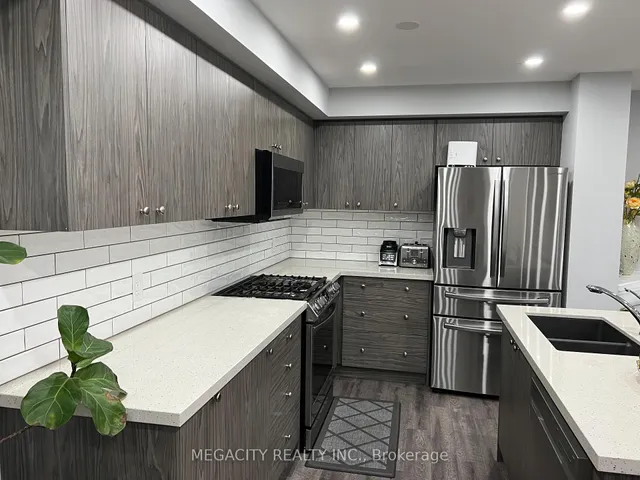 Additional image 4 of 5 Oceanus Ave