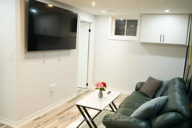 Additional image 25 of 51 Vodden Crt