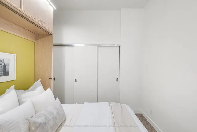 Additional image 16 of 510 King St Unit 212