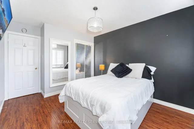 Additional image 20 of 123 Farthingale Cres