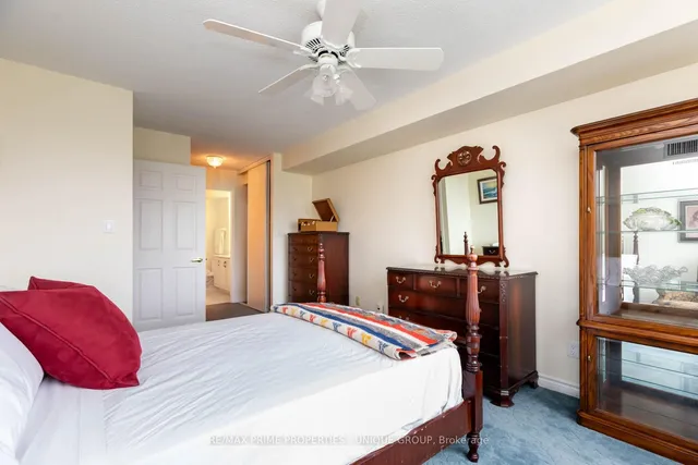 Additional image 21 of 18 Concorde Pl Unit 726