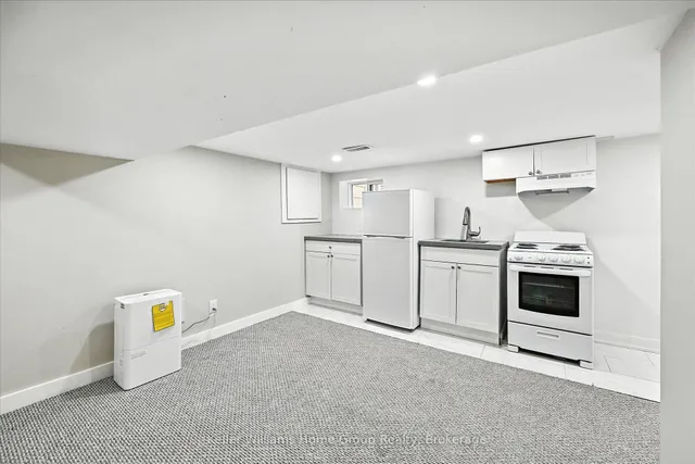 Additional image 32 of 82 Rosemont Ave