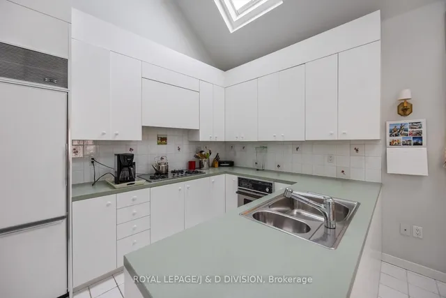 Additional image 44 of 4 Highbourne Rd