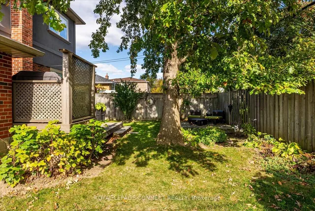 Additional image 36 of 47 Brenda Cres