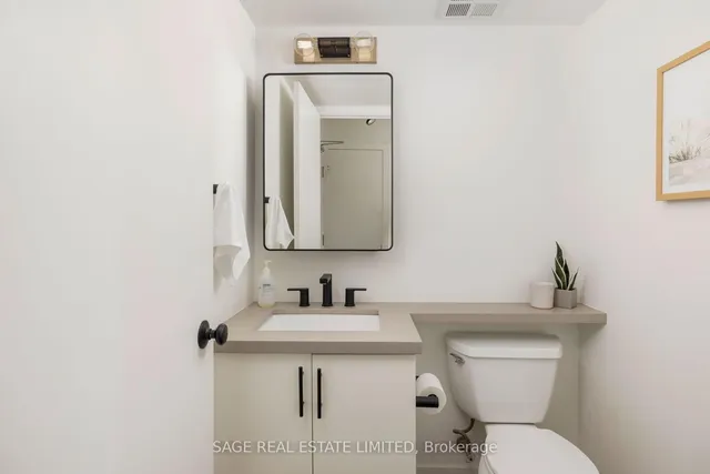 Additional image 16 of 800 King St Unit 811