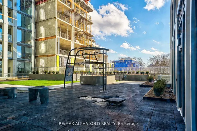 Additional image 35 of 2020 Bathurst St Unit 1108