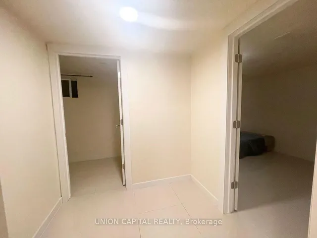 Additional image 39 of 1060 Glendor Ave