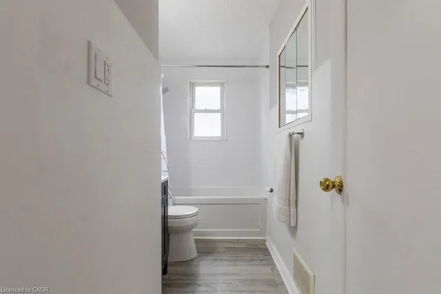 Additional image 25 of 169 East 32nd St