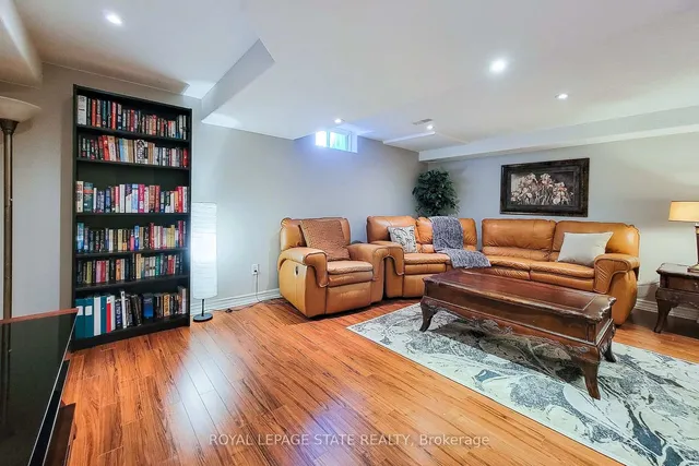 Additional image 41 of 110 Marina Point Cres