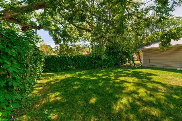 Additional image 37 of 257 Broadway Ave