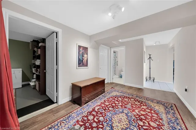 Additional image 36 of 1 Renata Crt