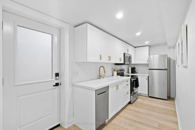 Additional image 32 of 1504 Kenilworth Cres