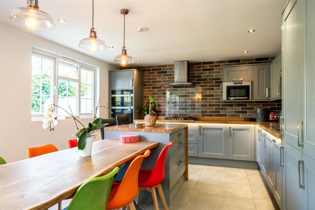 Additional image 7 of Oaklands Lane, St Albans