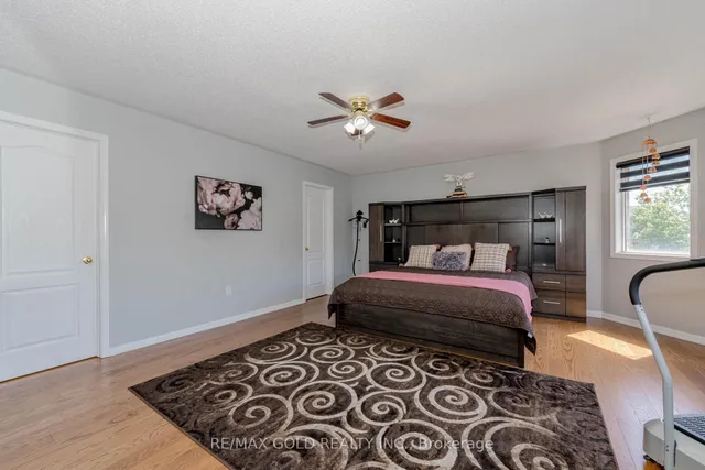 Additional image 30 of 28 Crocker Dr