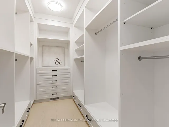 Additional image 26 of 43 Sugarbush Sq