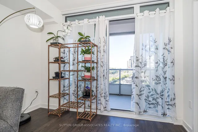 Additional image 11 of 27 Bathurst St Unit 508W