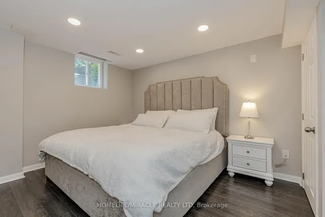 Additional image 44 of 32 Masters Green Cres