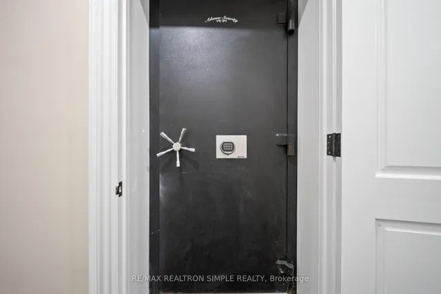 Additional image 49 of 2637 Bluffs Way