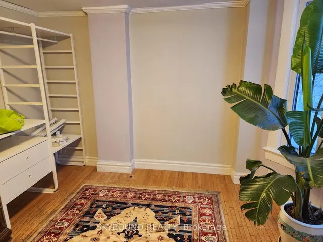 Additional image 8 of 837 Gladstone Ave