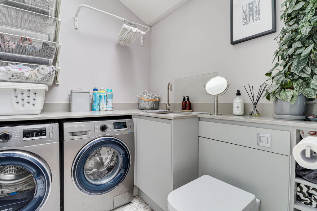 Additional image 17 of Springfield Crescent, Harpenden, Hertfordshire, AL5