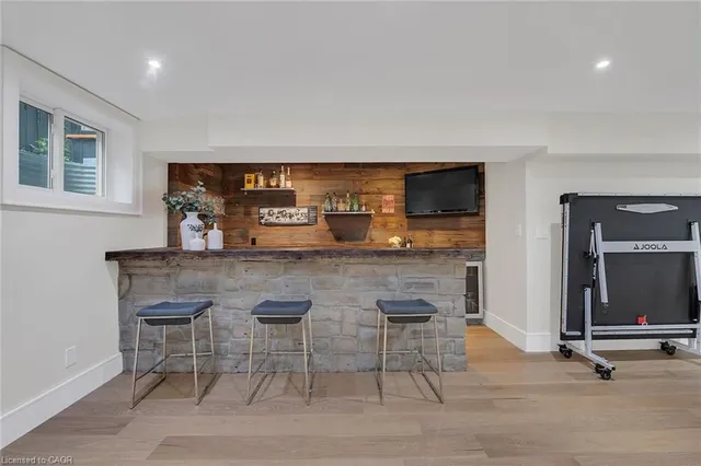 Additional image 30 of 515 Bridgman Ave