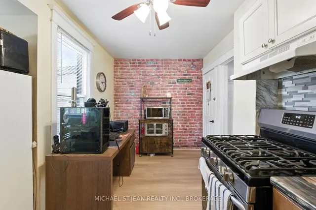 Additional image 15 of 98 Tuxedo Ave