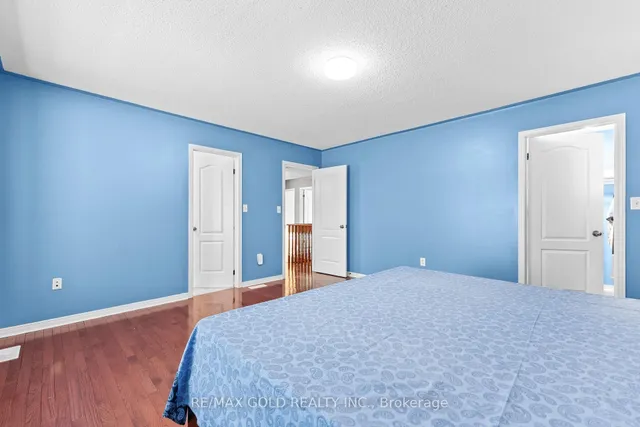 Additional image 34 of 12 Smoothrock Tr