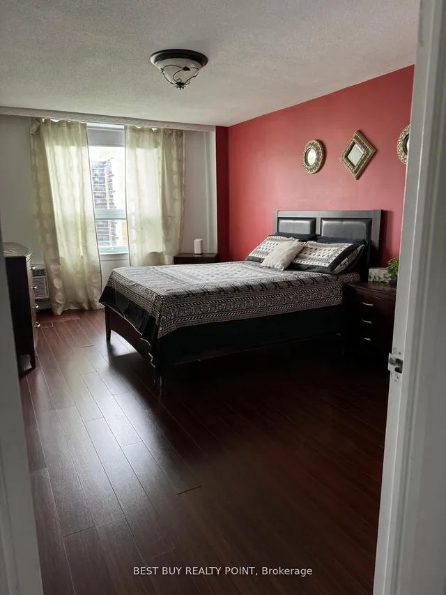 Additional image 25 of 15 La Rose Ave Unit 1007