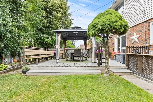 Additional image 29 of 992 Garth St