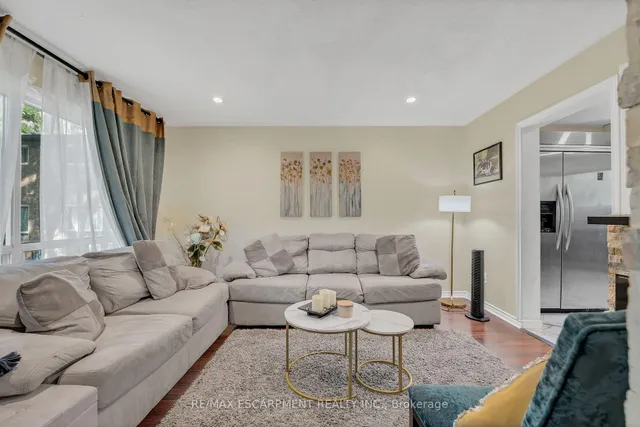 Additional image 14 of 18 Riverdale Dr