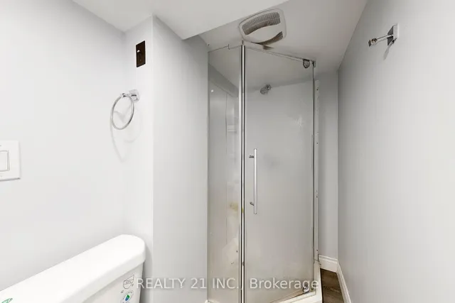 Additional image 31 of 125 S Woodrow Blvd