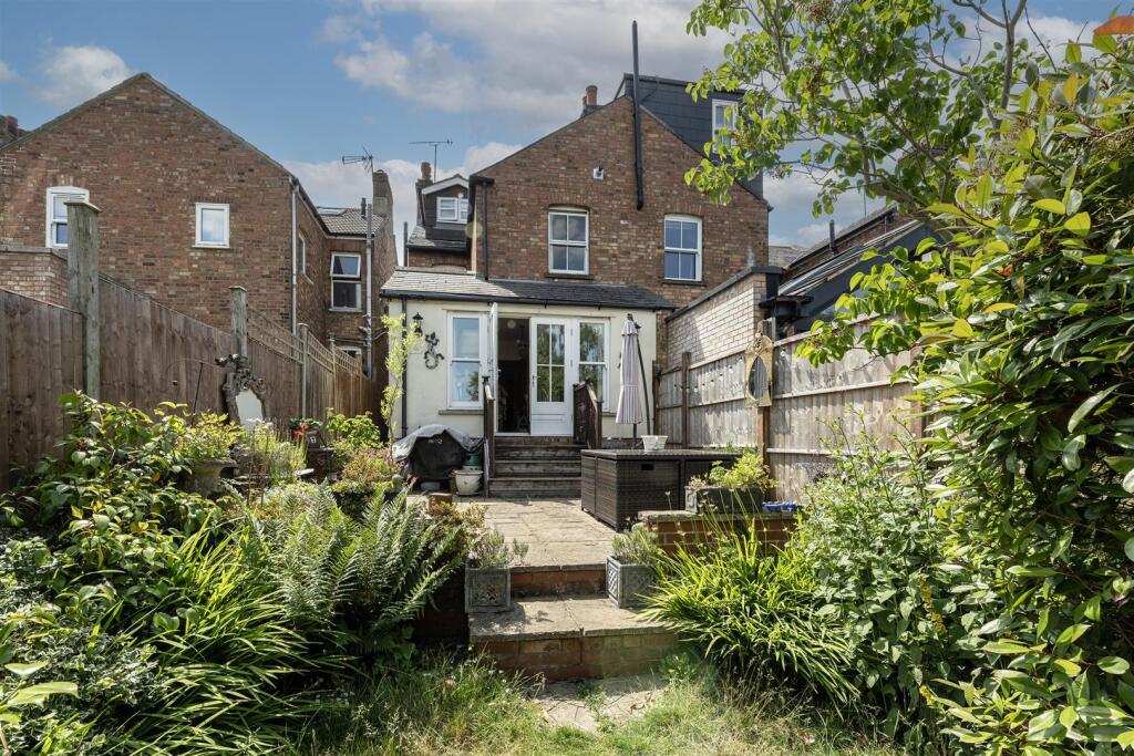 Additional image 10 of Willoughby Road, Harpenden