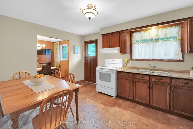 Additional image 7 of 11 Pinard St