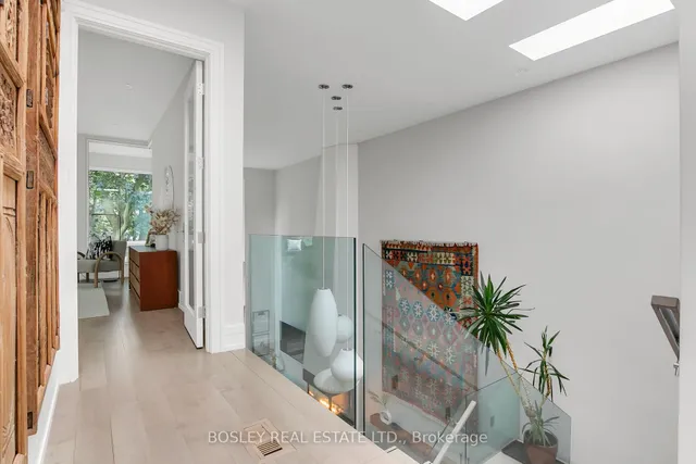 Additional image 22 of 1144 Broadview Ave