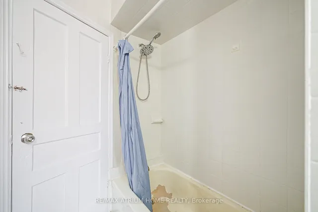 Additional image 31 of 1000 Dundas St