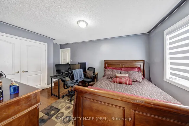 Additional image 22 of 23 Fontainebleu Rd