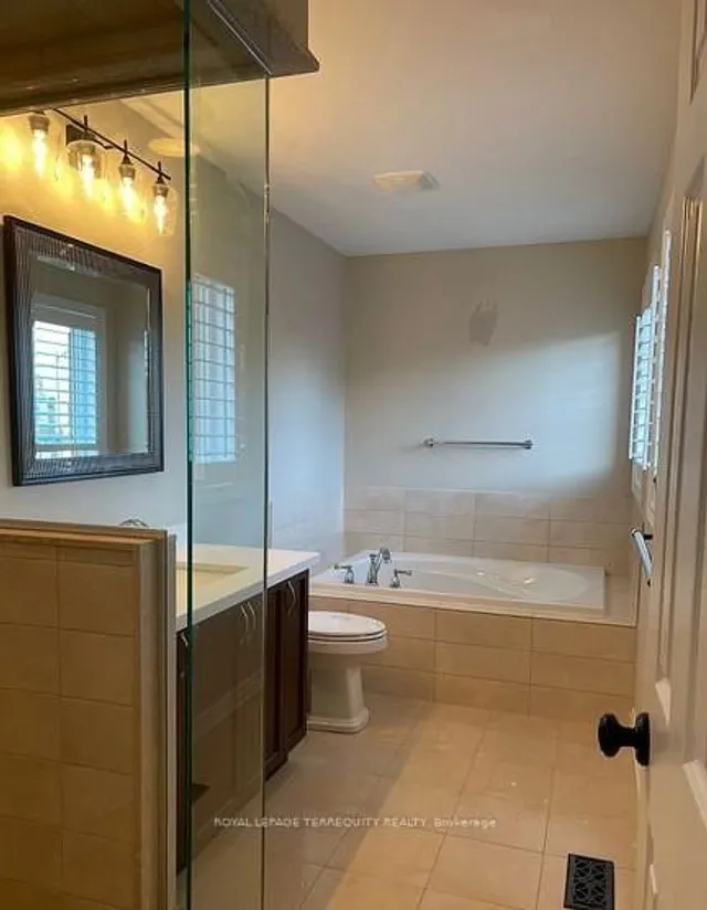 Additional image 38 of 4605 Keystone Cres