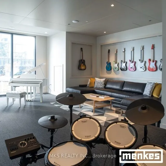 Additional image 37 of 55 Cooper St Unit PH212