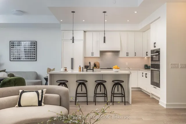 Additional image 9 of 1 Strathgowan Ave Unit TH4